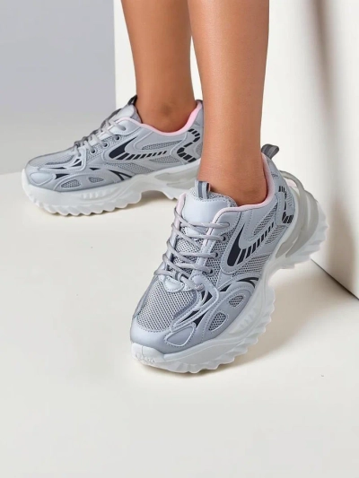 Royalfashion Damen sporty Sneakers auf einer dickeren Sohle Annete