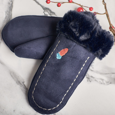 Marineblaue Kinderhandschuhe an einer Schnur und mit einem Finger - Handschuhe