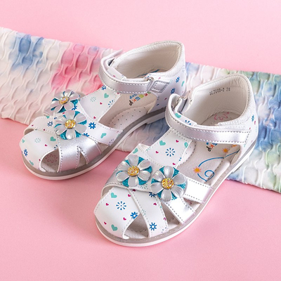 Weiß-silberne Mädchensandalen mit Laluna-Dekor - Schuhe