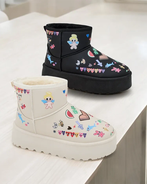 Короткі жіночі сніжні чоботи Royalfashion зі стікерами Hanaga