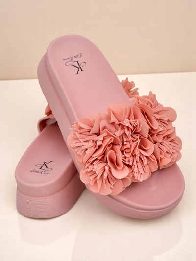 Royalfashion Damensandalen mit kleinen Friesenblumen