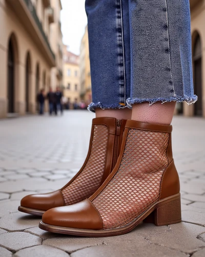 Royalfashion Жіночі перфоровані черевики на низькому каблуці Rowices