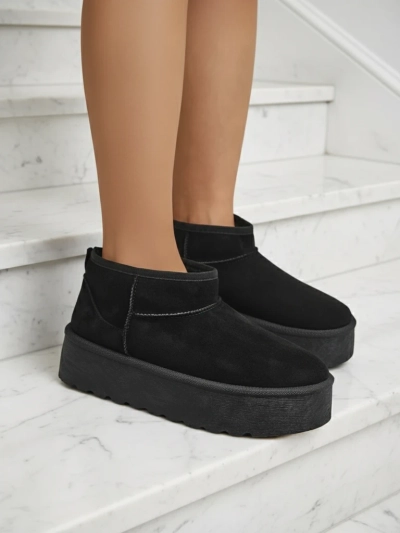 Royalfashion Damen Plateau-Schneestiefel a'la schwarz Dagodo