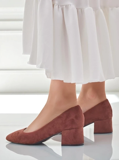 Aurelia Classico – Коричневі жіночі замшеві туфлі-човники на каблуку-стовпчику 4,5 см