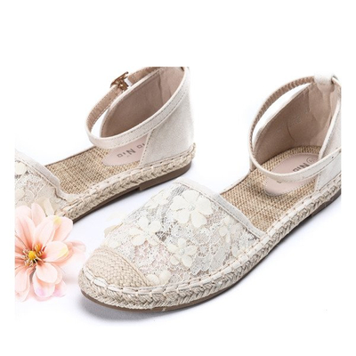 Beige Espadrilles mit Spitzenstickerei von Eliza - Schuhe 1