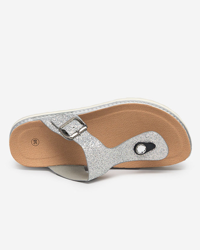 Блискучі жіночі сріблясті шльопанці Fidoq- Footwear