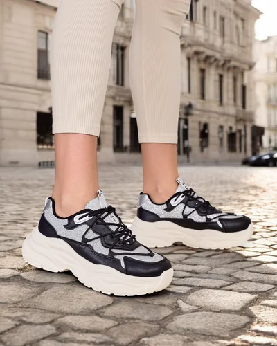 Royalfashion Damen Sneaker auf einer dickeren Sohle Teresii