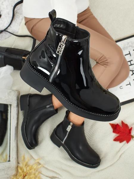 Lackierte Damenstiefeletten Calvera