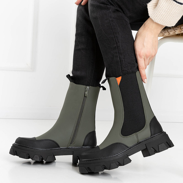 Dunkelgrüne Damenstiefel mit massiver Rosidi-Sohle - Schuhe