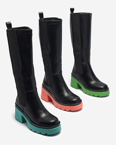 Чорні жіночі чоботи на суцільній зеленій підошві Beriwa - Взуття