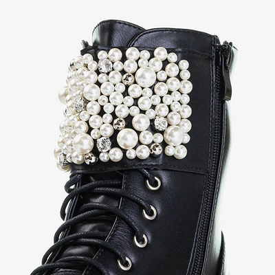 Schwarze Taschen mit Foga-Dekorationen - Schuhe