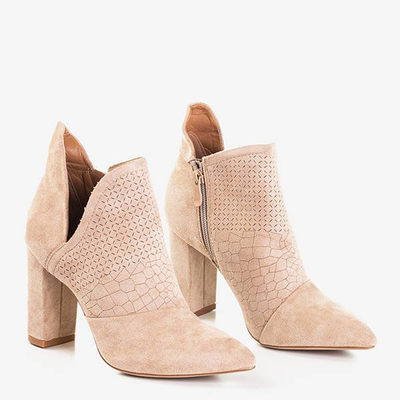 Hellbraune Damenstiefeletten an einem höheren Pfosten mit Fimoli-Schnitt - Schuhe
