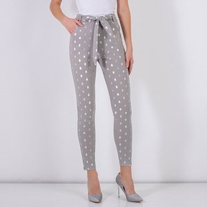 Hellgrau || taubengrau