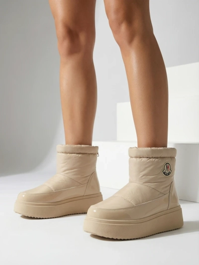 Royalfashion Damen Schlupf-Schneestiefel in beige Farbe Ademra