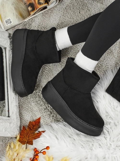 Короткі жіночі черевики а-ля снігоходи з пристібною халявою Elizze