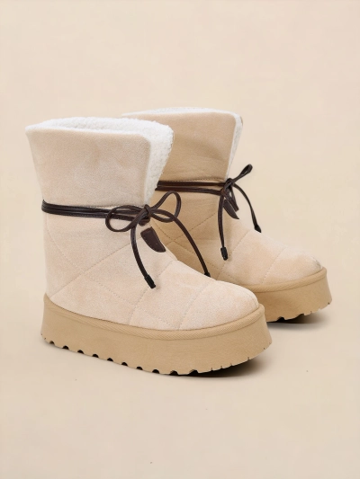Royalfashion Damen Schnürstiefel mit Kunstleder- und Stoffmaterialkombination. Innen angenehm gefüttert mit Fell, zum Hineinschlüpfen. Perfekt für den Winter! 87654321 <p> DAMENSTIEFEL SCHNEESTI
