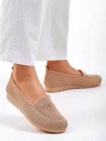 світло-коричневий