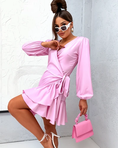 Royalfashion Damen Minikleid mit Rüschen und Bindegürtel