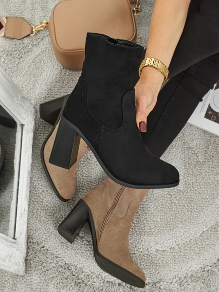 Damen Stiefeletten aus Wildlederimitat mit Blockabsatz Rune Fast