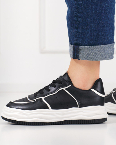 OUTLET Schwarze Damen-Sportschuhe mit Dekavi-Einsätzen - Schuhe