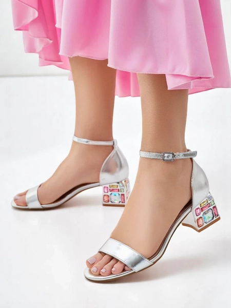 Royalfashion Damen Sandalen mit dekorativen Absätzen Ballou