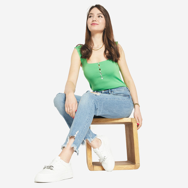 Grünes Damentop mit Zirkonia a'la-Knöpfen - Kleidung