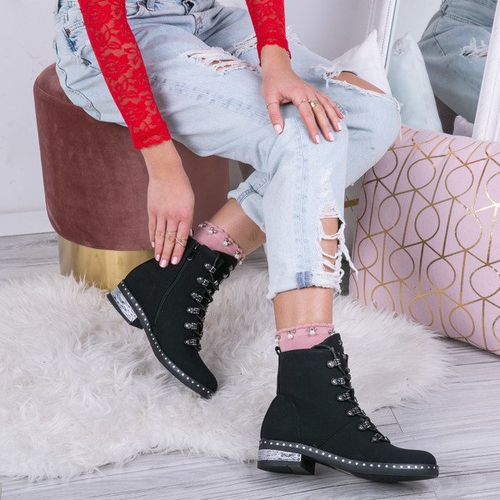 Робітники Чорного Шелбі - Взуття