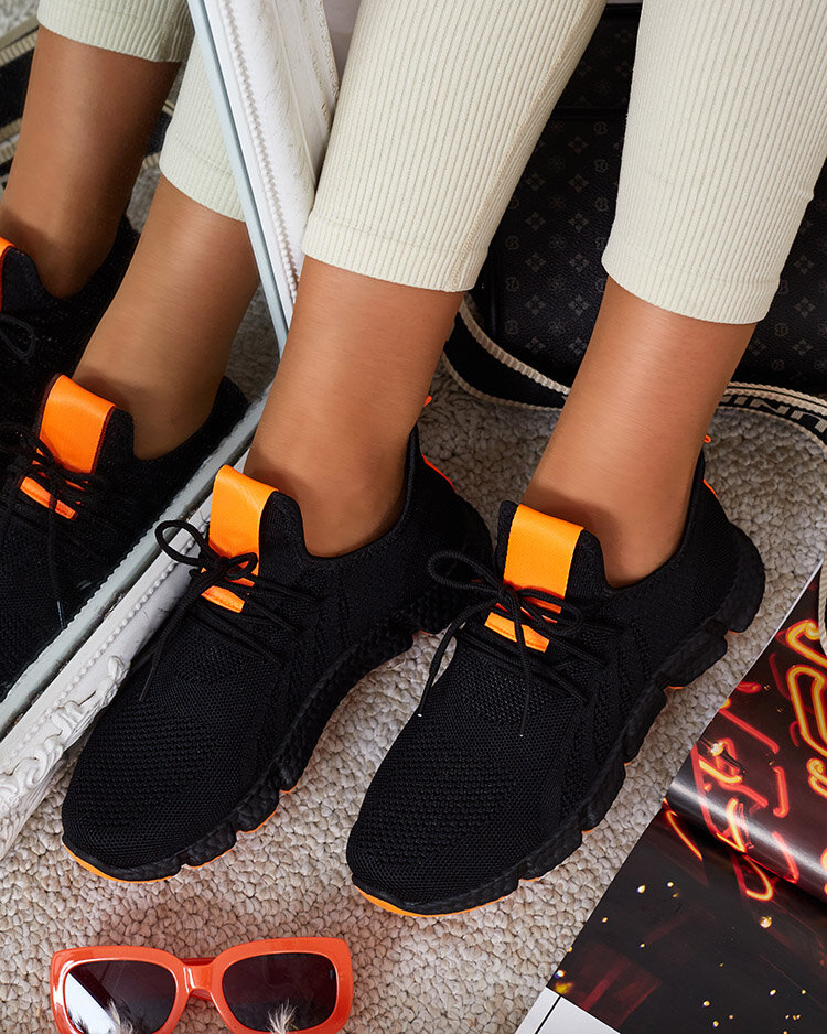 Sportschuhe für Damen in Schwarz und Fuchsia Bommgi - Schuhe