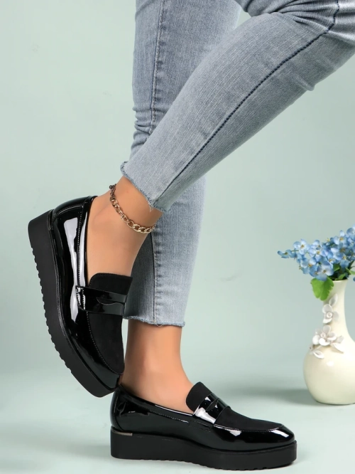 Royalfashion Жіночі патентні мокасини Afidale