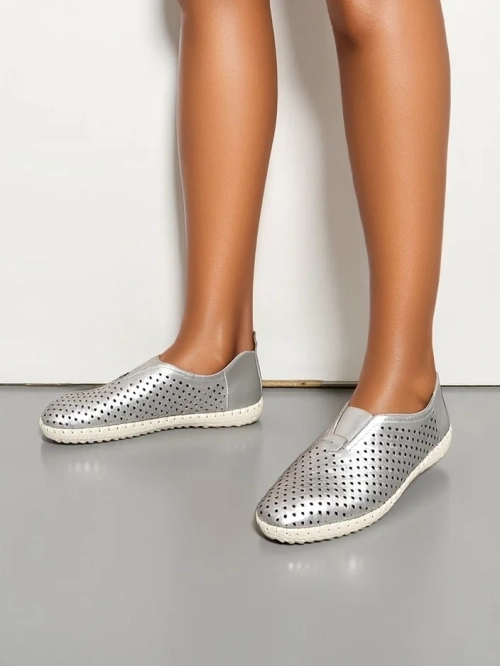 Royalfashion Жіночі перфораційні лофери Gofielle