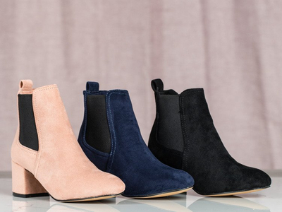 Schwarze Stiefel an einem höheren Pfosten Anabella - Footwear