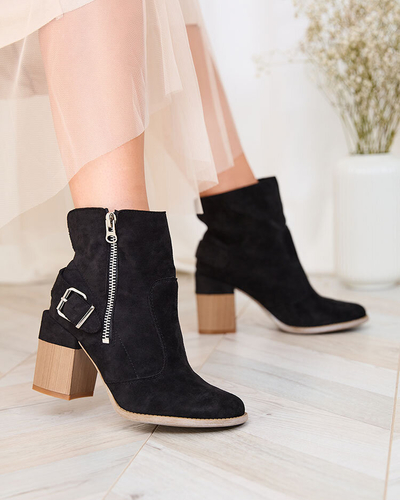 Royalfashion Schwarzer Damenstiefel aus Öko-Wildleder Acimra