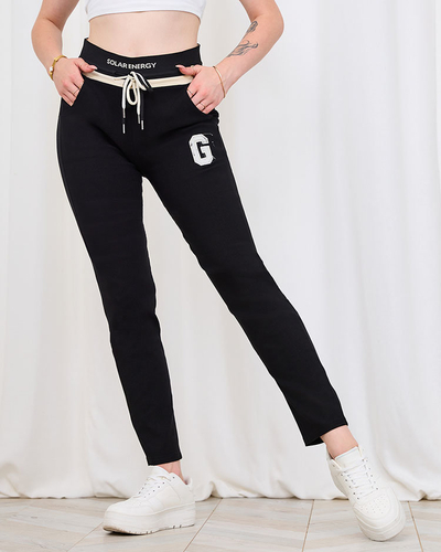 Royalfahion Schwarze Sporthose für Damen mit Aufnäher PLUS SIZE