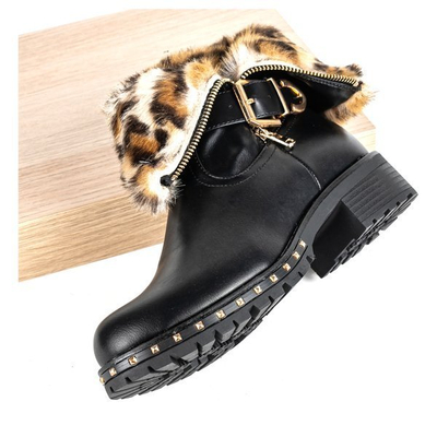 Rahels schwarze Stiefel mit flachem Absatz - Schuhe