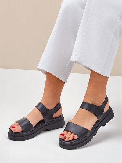 Royalfashion Damensandalen mit dickerer Sohle Otvanna