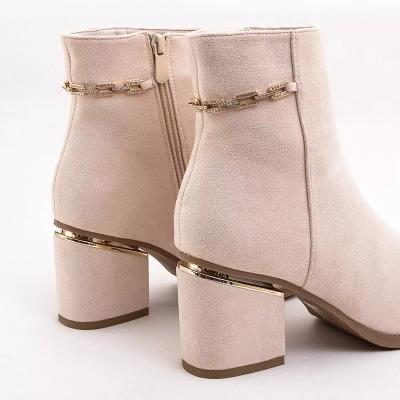 OUTLET Beige Damenstiefel auf niedrigem Pfosten Morax - Schuhe