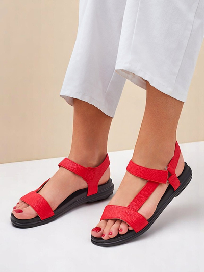 Royalfashion Damensandalen mit flacher Sohle Lillia