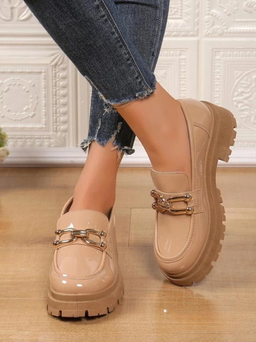 Royalfashion Жіночі лофери з патентної шкіри Arieda