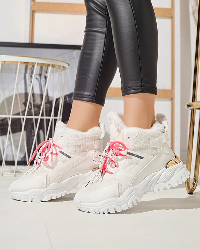 Weiße Damen-Sportschuhe mit Pelz und neonpinken Schnürsenkeln Sagglo- Footwear