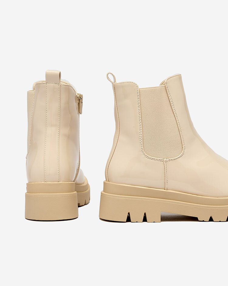 Royalfashion Beige lackierte, isolierte Damenstiefel Angel Steps