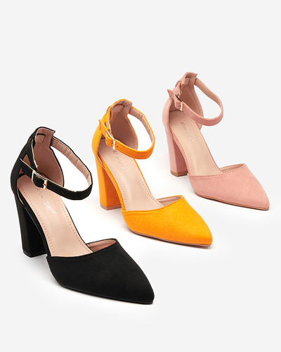 Rosa Damensandalen auf der Kinotia-Post - Schuhe