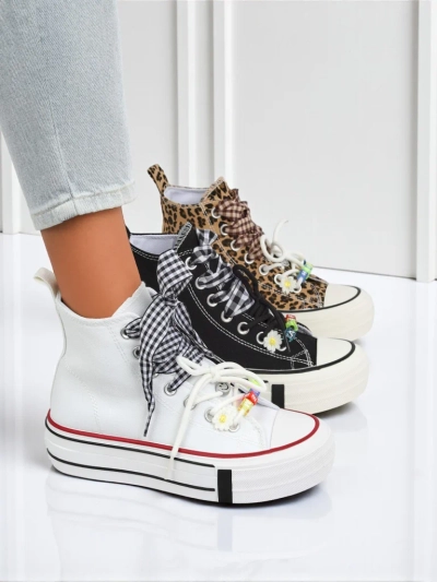 Damen Callista Bianca Sneakers – weiße, modische Flats mit dekorativen Perlen