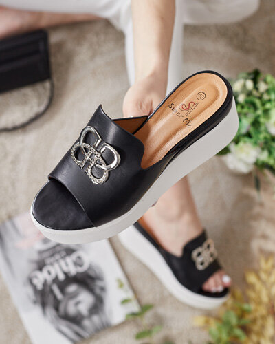 Royalfashion Sailme Damen Flip-Flops auf einem Katzenfell