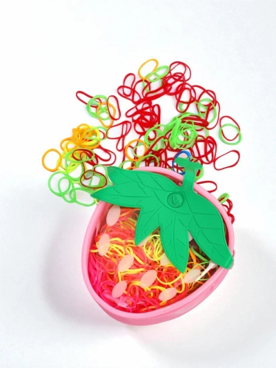 Royalfashion Mehrfarbige Silikon-Haargummis Erdbeere