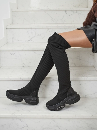 Lange Damen Schlupf-Overknee-Stiefel mit dicker Sohle Ravmora