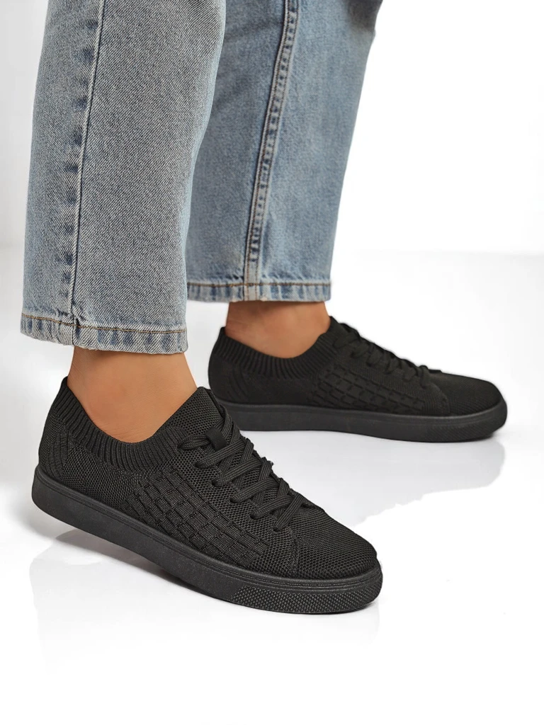 Royalfashion Demetra – schwarze Damen-Sneakers aus Stoff mit flacher Sohle