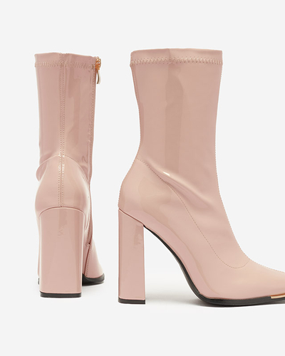 Hellrosa Damen-Lackstiefel auf dem Rekila-Pfosten - Schuhe