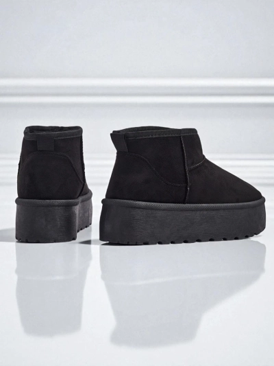 Kurze Damenstiefel a'la Schneestiefel Memi