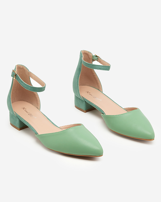 Grüne Damensandalen auf dem unteren Pfosten Areda - Schuhe
