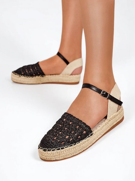 Schwarze Espadrilles für Damen mit durchbrochenem Triumf - Footwear